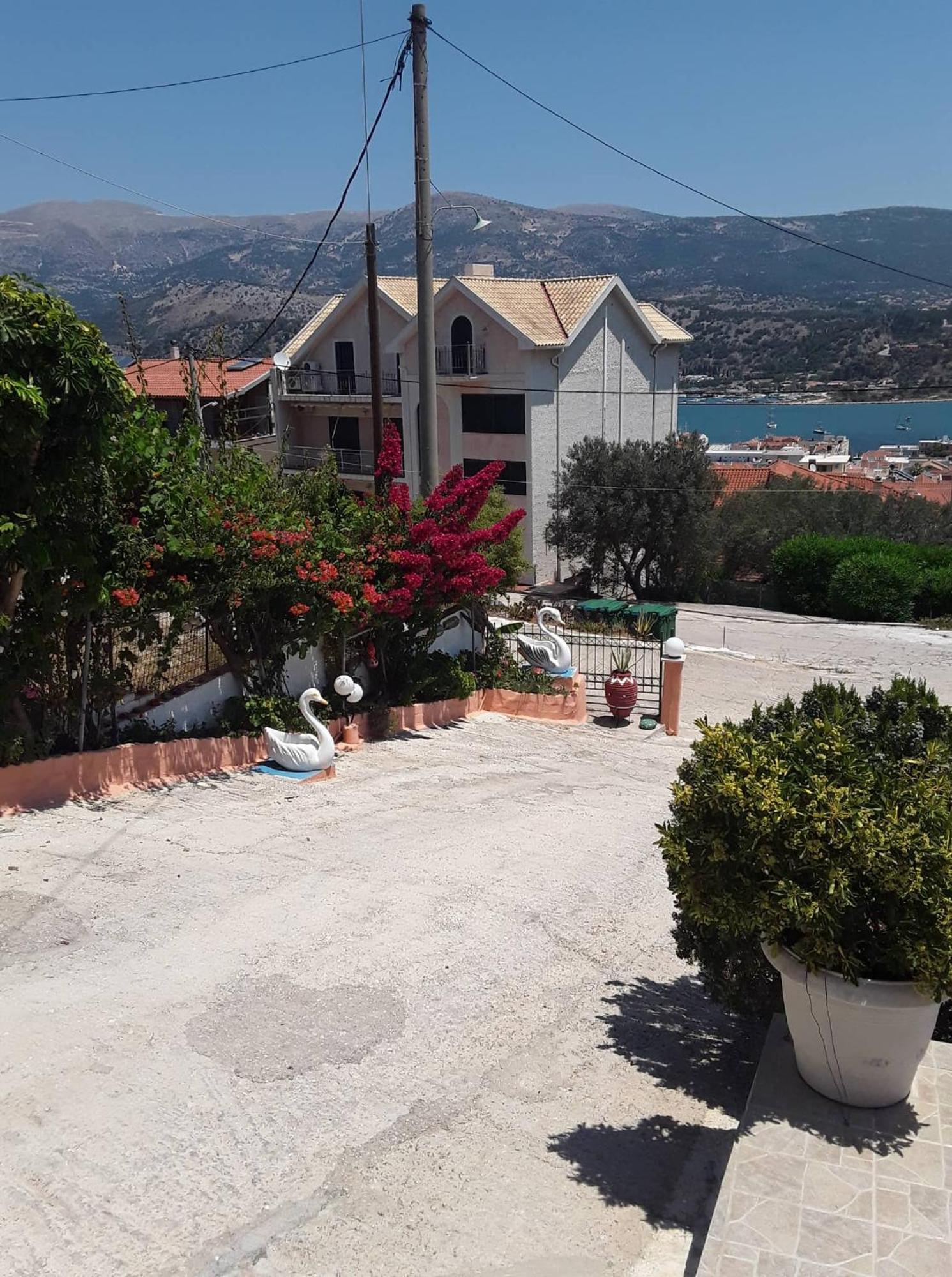 Elenh House Appartement Argostoli  Buitenkant foto